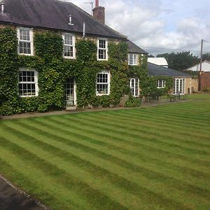 Shaw Country Hotel